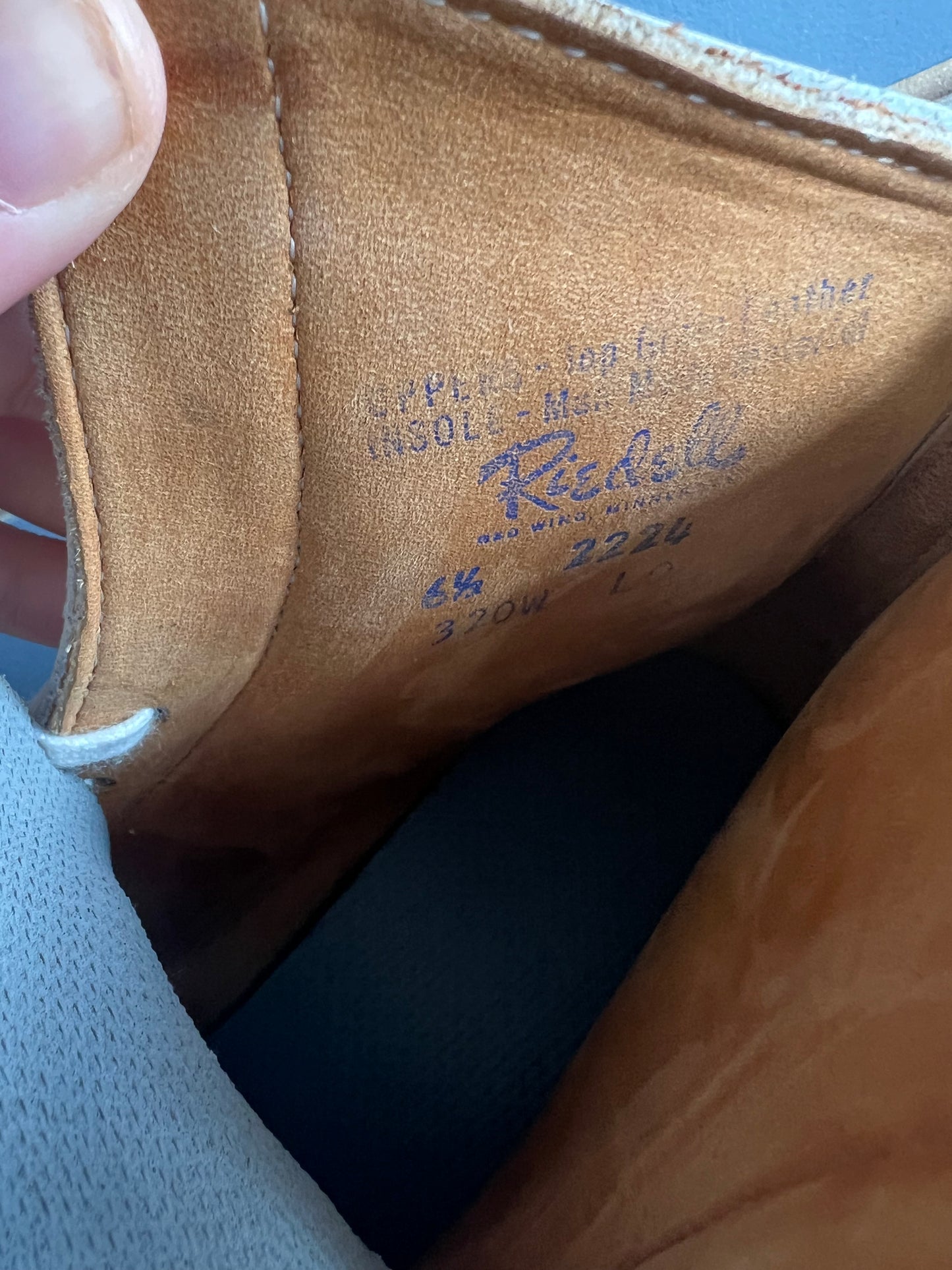 Riedell 320W Leather Ice/Roller Skate Boots - Fits women's 7-8 - Used once