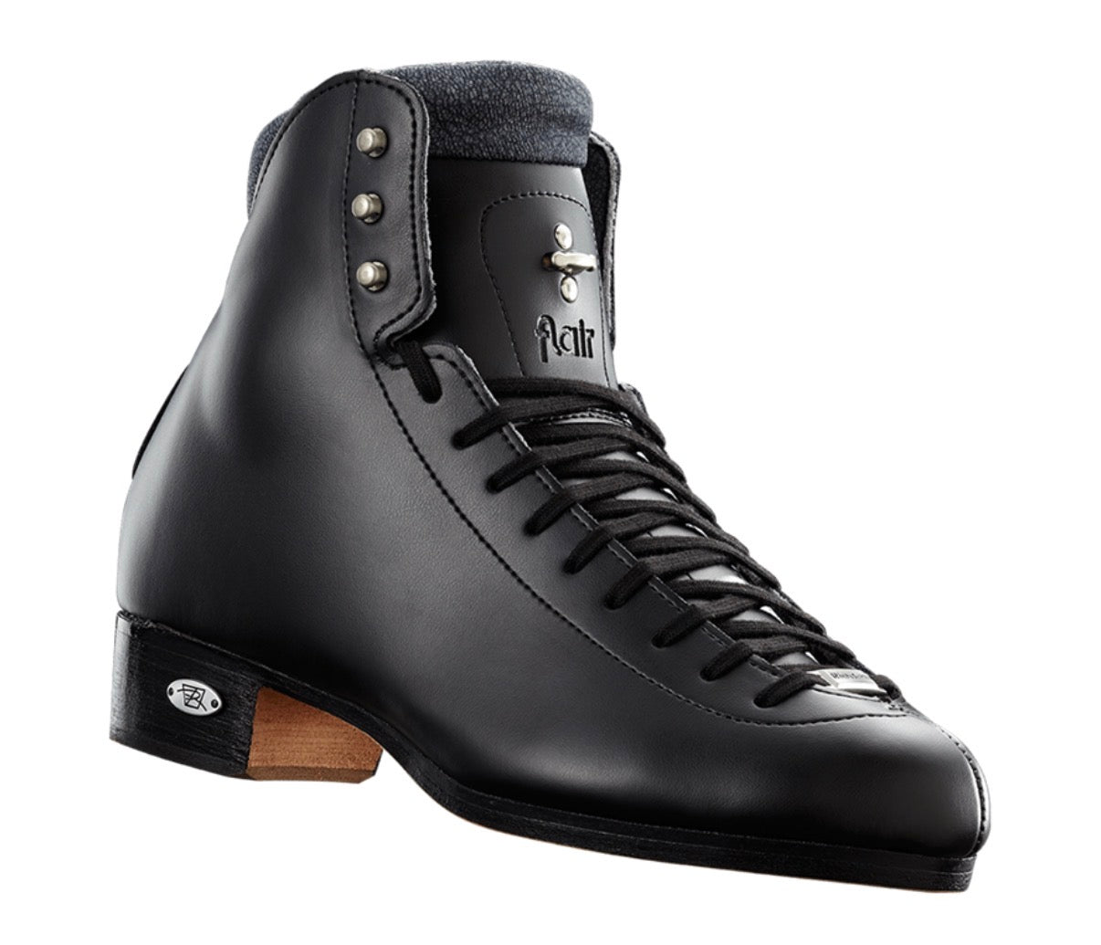 Riedell 910 Flair Boots with Roll Line Mistral Plates