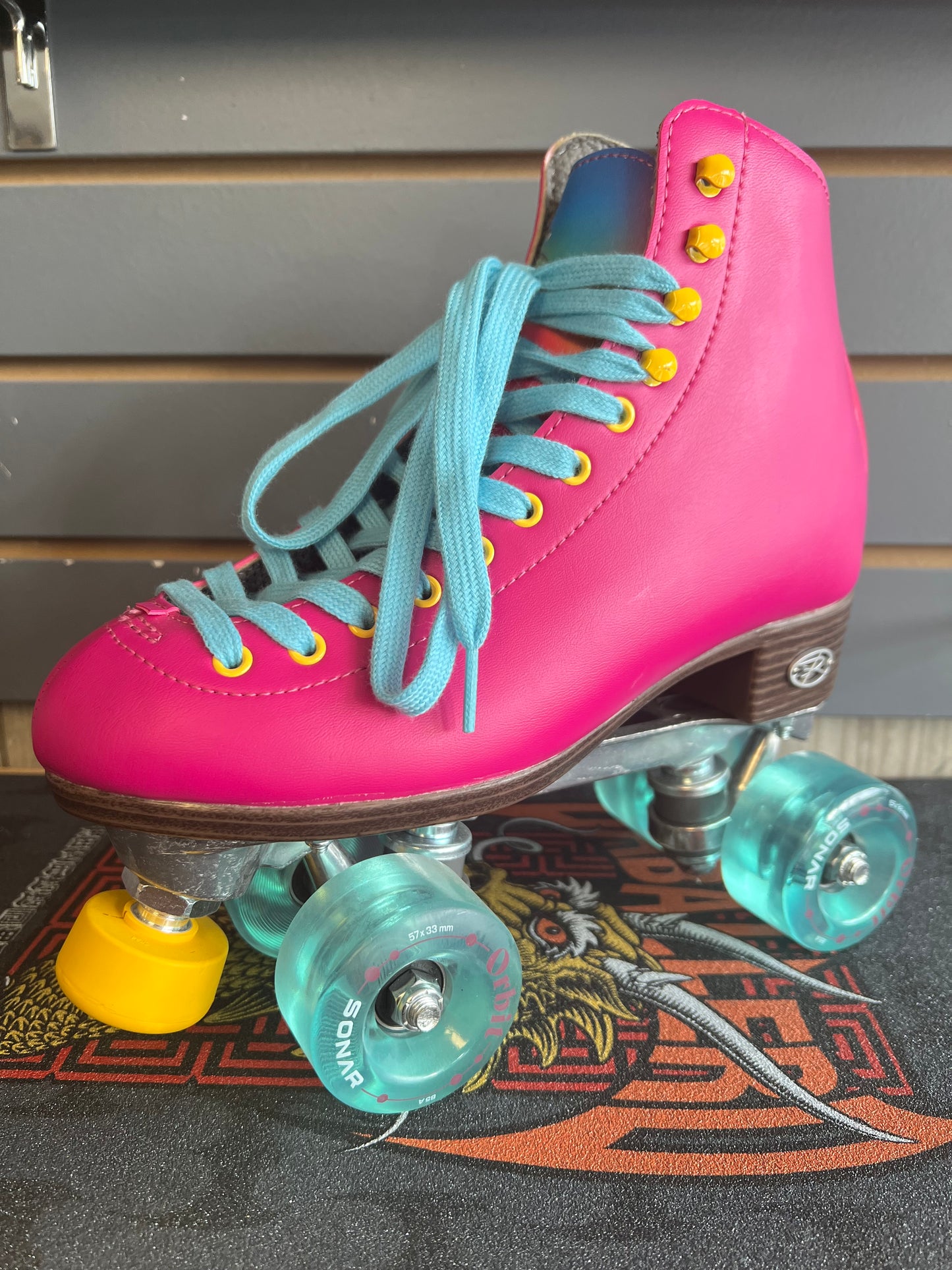 Riedell Orbit Roller Skates - Pink - Size 6 (Fits like women's size 7)